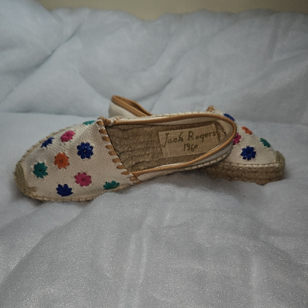 Jack Rogerz Embroidered Espadrilles - Picture 3 of 4